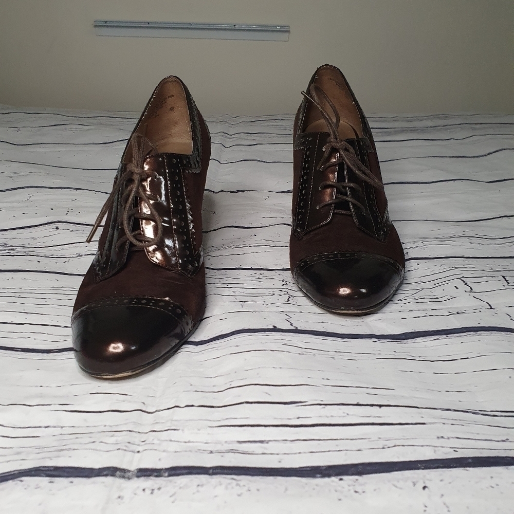 Enzo Angiolini "Aeemelle" Lace Up Dark Brown Suede Heels Size 10M